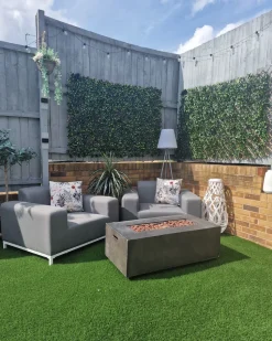 Conjunto De 2 Almofadas Em Veludo Branco E Verde Com Padrao De Folha 45 X 45 Cm Okra