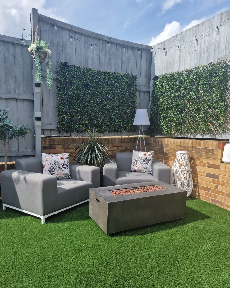 Conjunto De 2 Almofadas Em Veludo Branco E Verde Com Padrao De Folha 45 X 45 Cm Okra