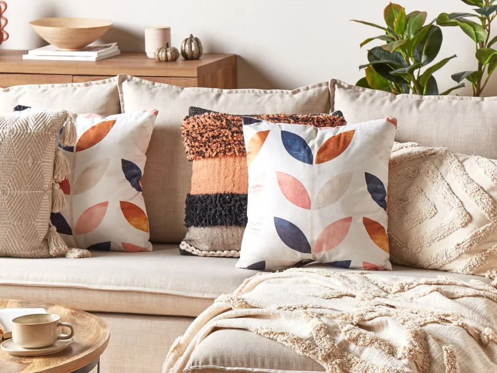 Conjunto De 2 Almofadas Em Veludo Branco Com Padrao De Folha 45 X 45 Cm Quinoa