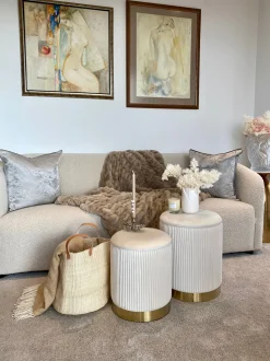 Conjunto De 2 Tamboretes Brancos Com Arrumação Miramar