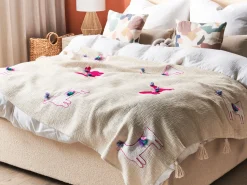 Manta Decorativa Em Algodao Creme E Rosa 130 X 180 Cm Nandyal
