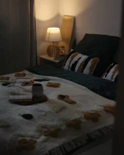 Manta Decorativa Em Algodao Creme E Amarelo 130 X 180 Cm Adoni