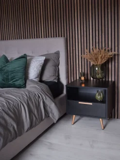 Mesa De Cabeceira Com 1 Gaveta Preta Indio