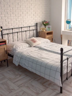 Mesa De Cabeceira Com 1 Porta Em Madeira Clara Pasco