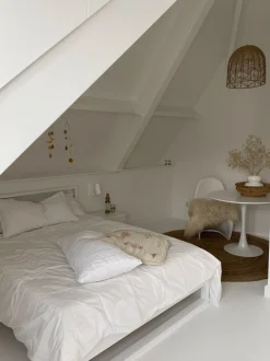 Mesa De Cabeceira De Madeira Pinho Branca Giulia