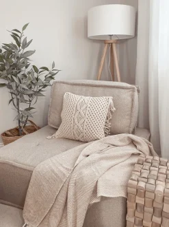 Mesa De Cabeceira Em Madeira Clara Cajeme