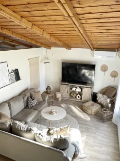 Movel De Tv Com 2 Portas Em Madeira Clara Ulan