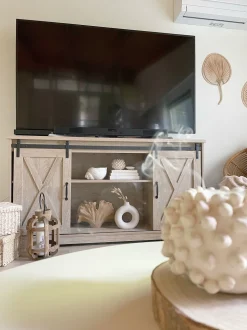 Movel De Tv Com 2 Portas Em Madeira Clara Ulan