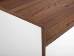 Movel De Tv Com 2 Portas E 2 Prateleiras Branco E Cor De Madeira Escura Madera