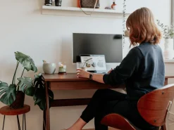 Secretaria Castanha Escura Com 2 Gavetas 120 X 70 Cm Sheslay