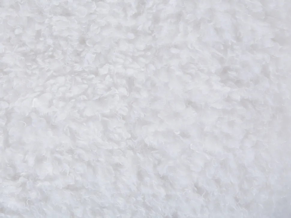 Tamborete Em Tecido Branco Com Arrumação Sheep