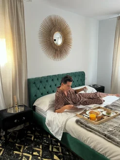 Tapete Em Pele Genuina Preta E Dourada 160 X 230 Cm Develi