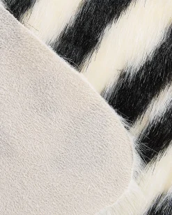 Tapete Em Pele Sintetica Com Padrao De Zebra 60 X 90 Cm Nambung