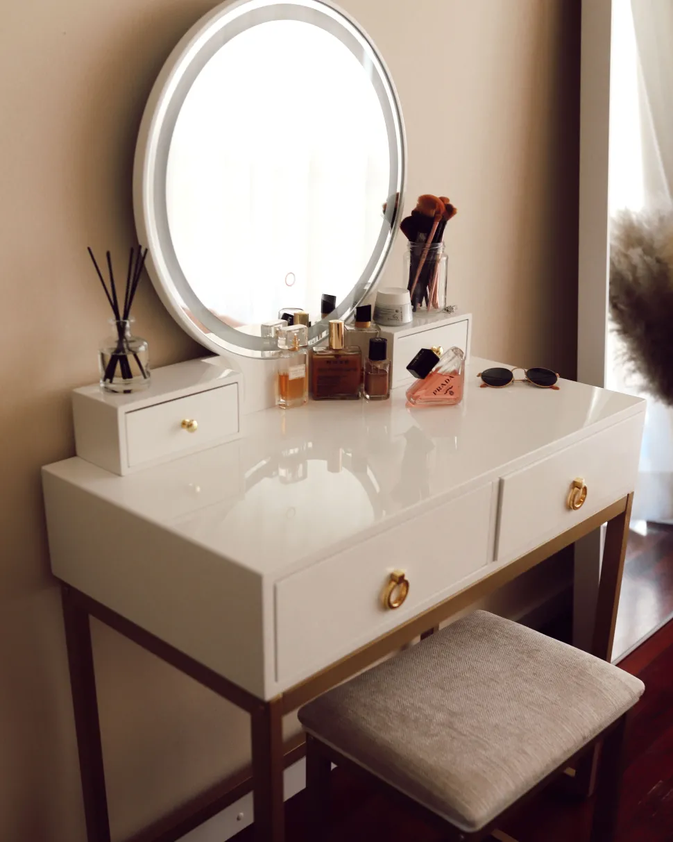 Toucador Com 4 Gavetas E Banco Branco E Dourado Auxon